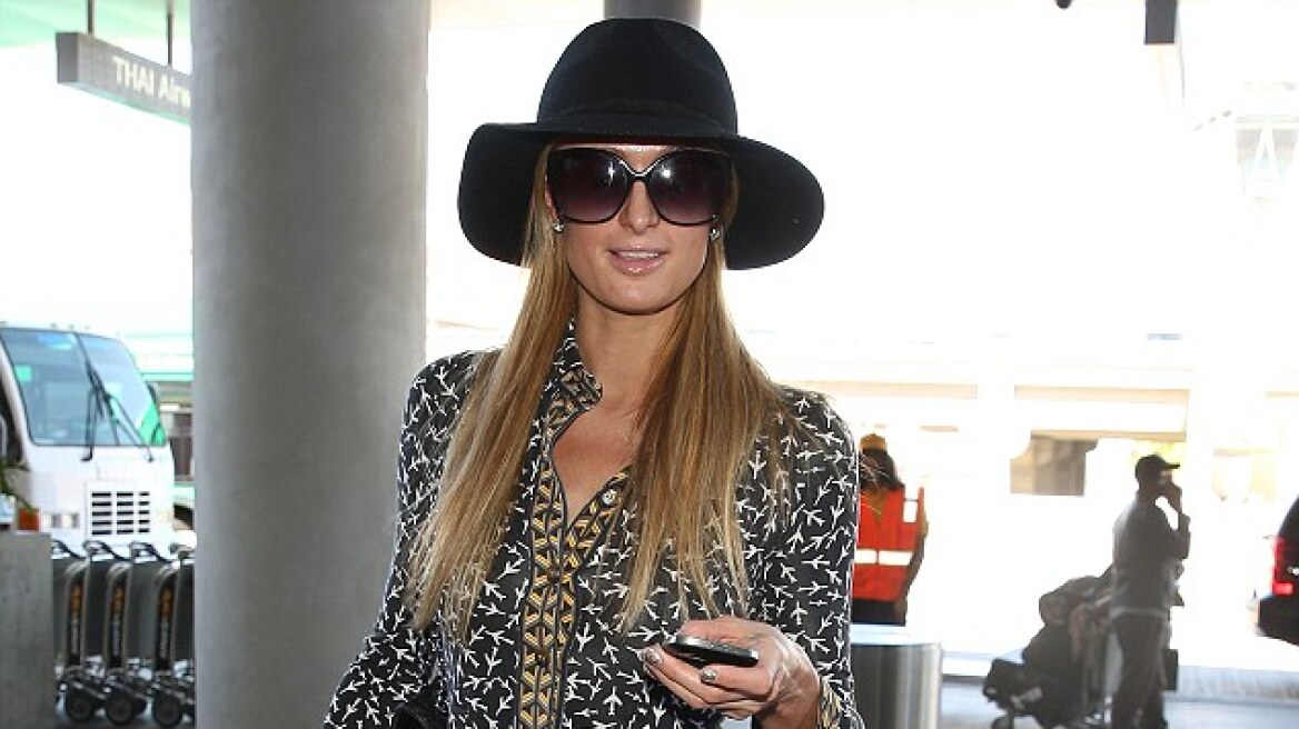 Paris Hilton: Εφτασε στις Κάννες