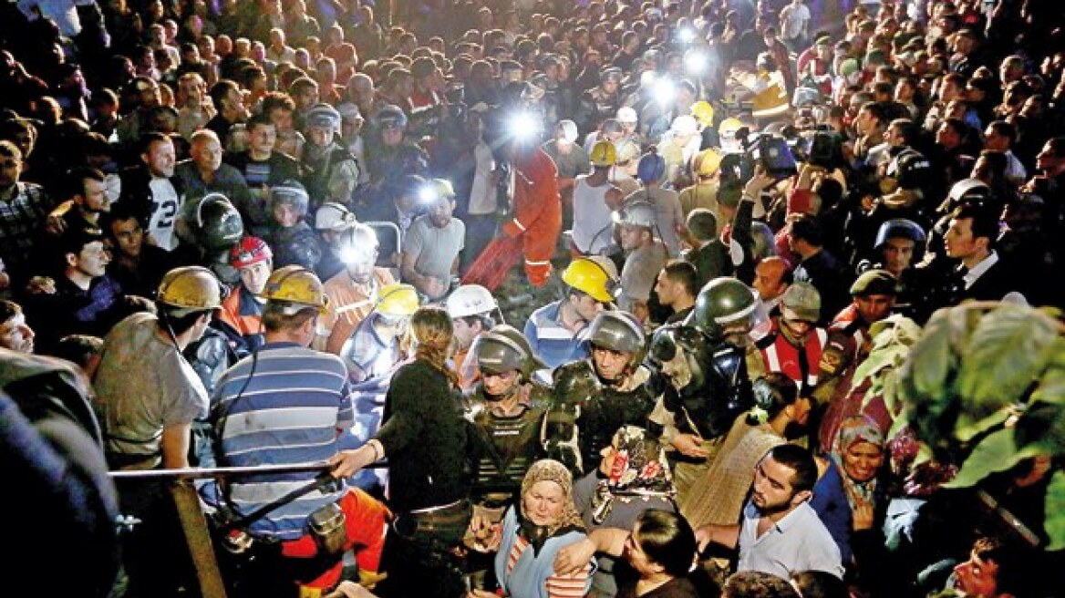 Εθνική τραγωδία στην Τουρκία: «Μειώνονται οι ελπίδες να βρεθούν επιζώντες», λέει ο υπ. Ενέργειας