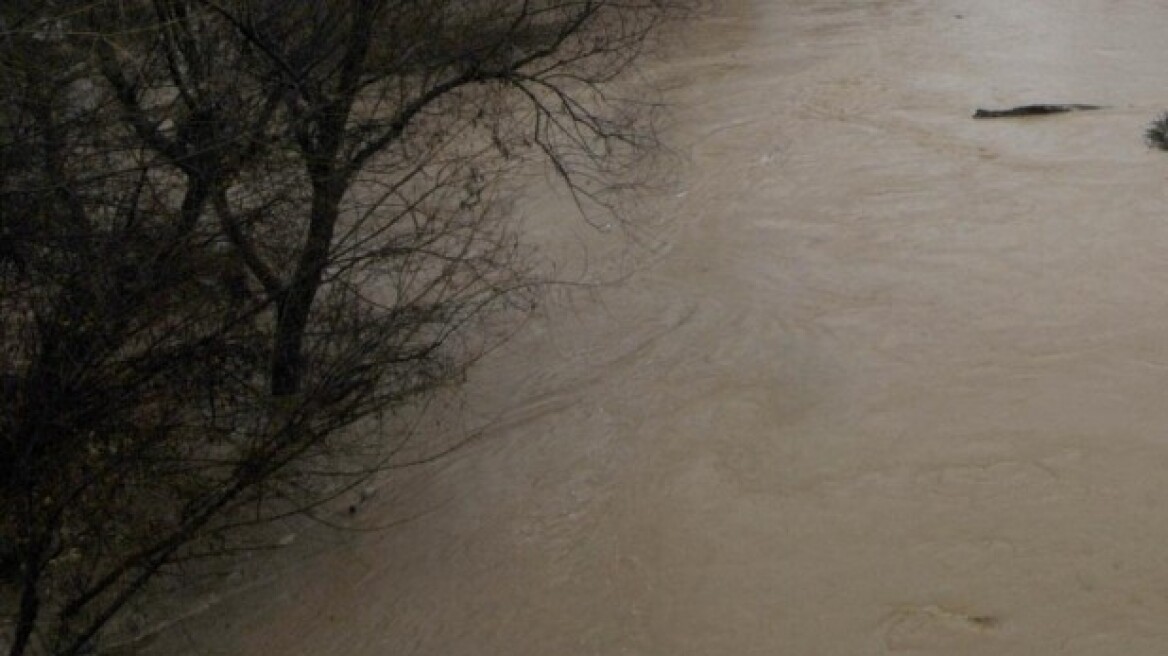 Πλημμύρες στις Σέρρες από ισχυρές βροχοπτώσεις και χαλάζι