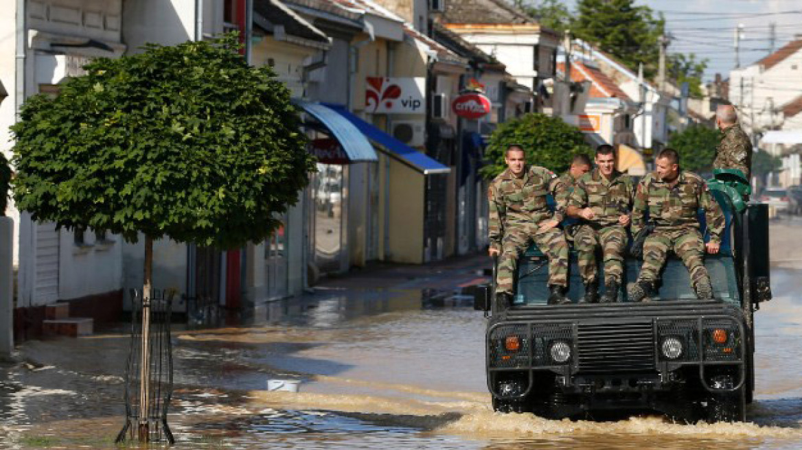 Οι πλημμύρες τώρα απειλούν το Βελιγράδι – 44 νεκροί στα Βαλκάνια