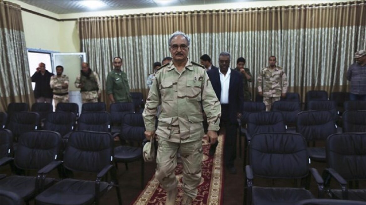 «Είμαστε με τον στρατηγό Χάφταρ», λέει το μεγαλύτερο κόμμα της Λιβύης 