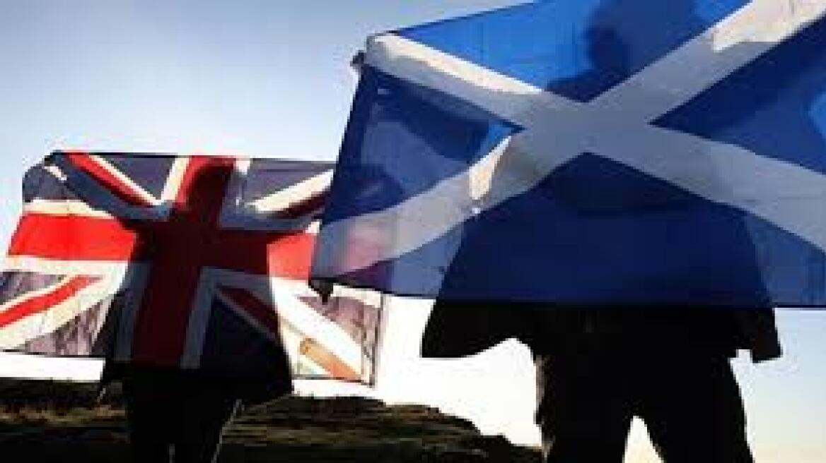 Βρετανία: Η κυβέρνηση υποσχέθηκε να χορηγήσει μεγαλύτερη αυτονομία στη Σκωτία