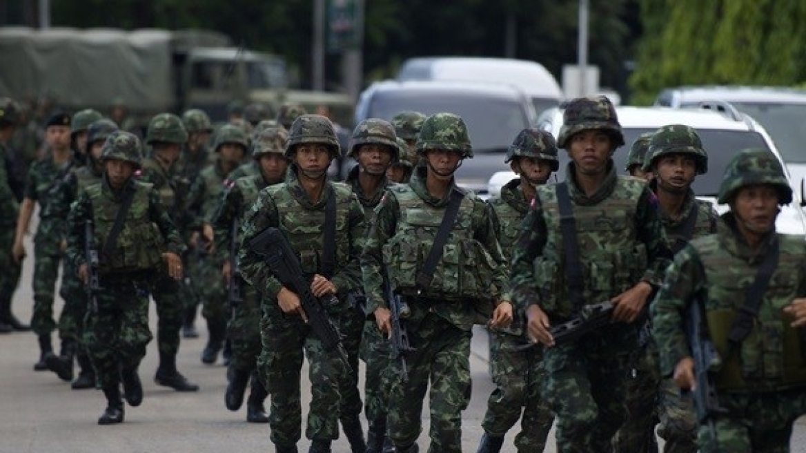 Ταϊλάνδη: Ο στρατός διέλυσε τη Γερουσία 