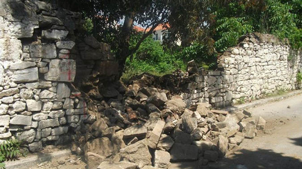 Κώστας Παπαζάχος: Διπλός ο σεισμός των 6,5 Ρίχτερ