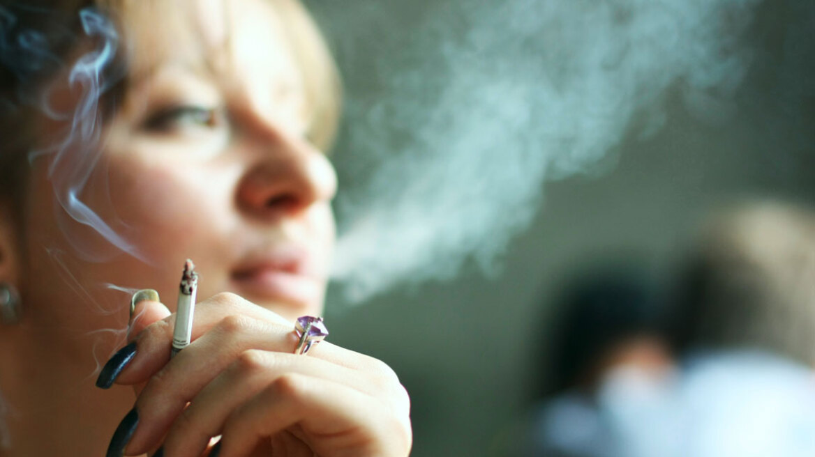 300 γιατροί ρίχνονται στη μάχη για τη διακοπή του καπνίσματος 