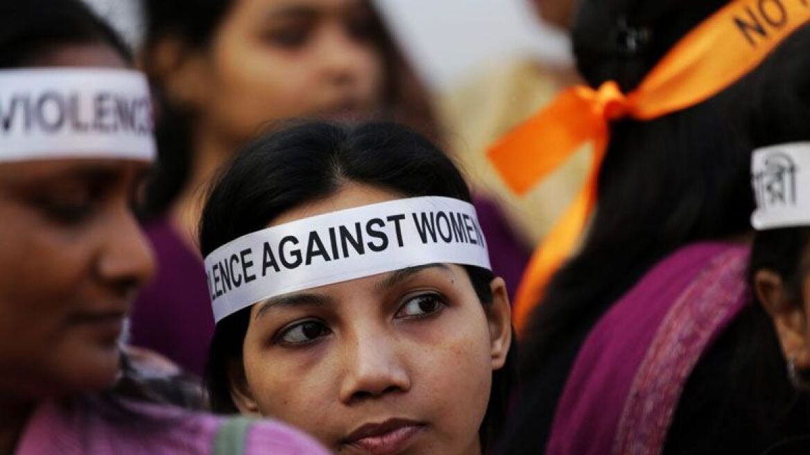 Ινδία: Νεκρή 22χρονη που βιάστηκε, δολοφονήθηκε και παραμορφώθηκε με οξύ