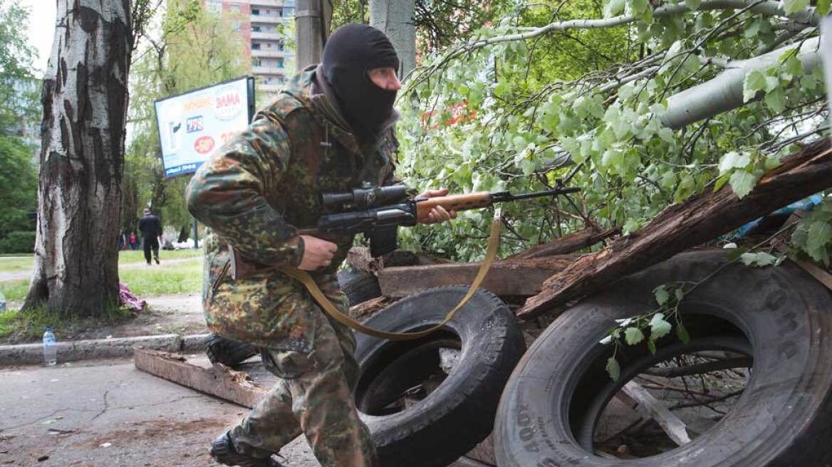 Ουκρανία: Ανταλλαγή πυρών μεταξύ στρατού - αυτονομιστών στο Σλαβιάνσκ