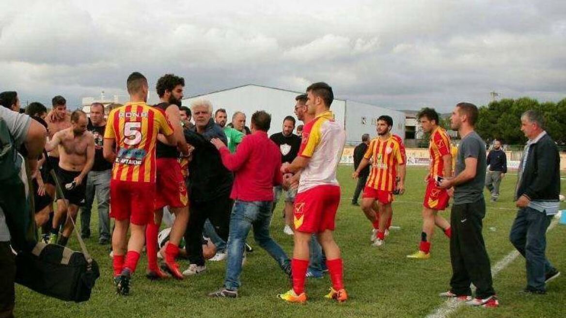 Αγριο ξύλο σε αγώνα της Γ΄ Εθνικής - Στο νοσοκομείο ποδοσφαιριστές