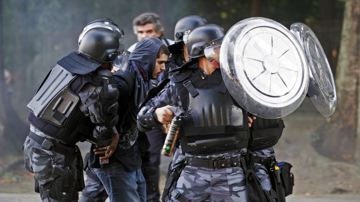 Βραζιλία: Συγκρούσεις μεταξύ απεργών του μετρό και αστυνομικών