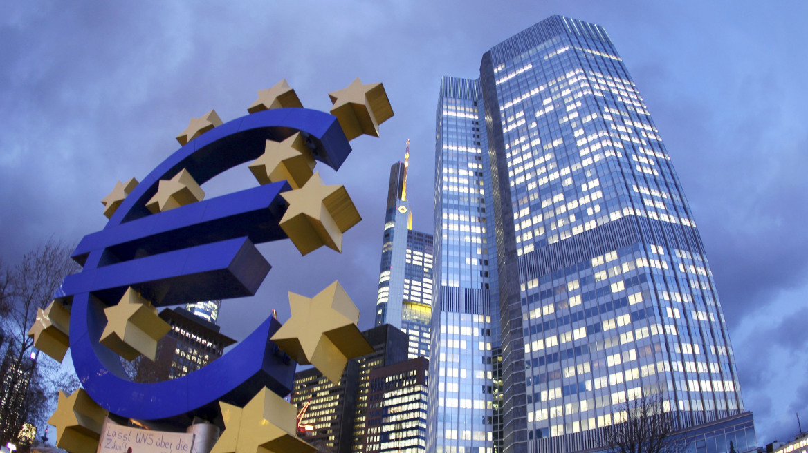 New York Times: Οι πολιτικές της ΕΚΤ ίσως αποδυναμώσουν την Ευρωζώνη