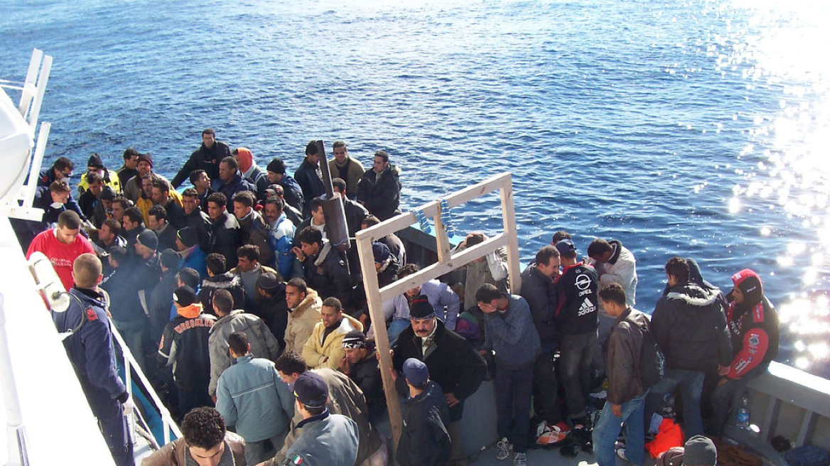Διεθνής επιχείρηση διάσωσης μεταναστών στη Μεσόγειο