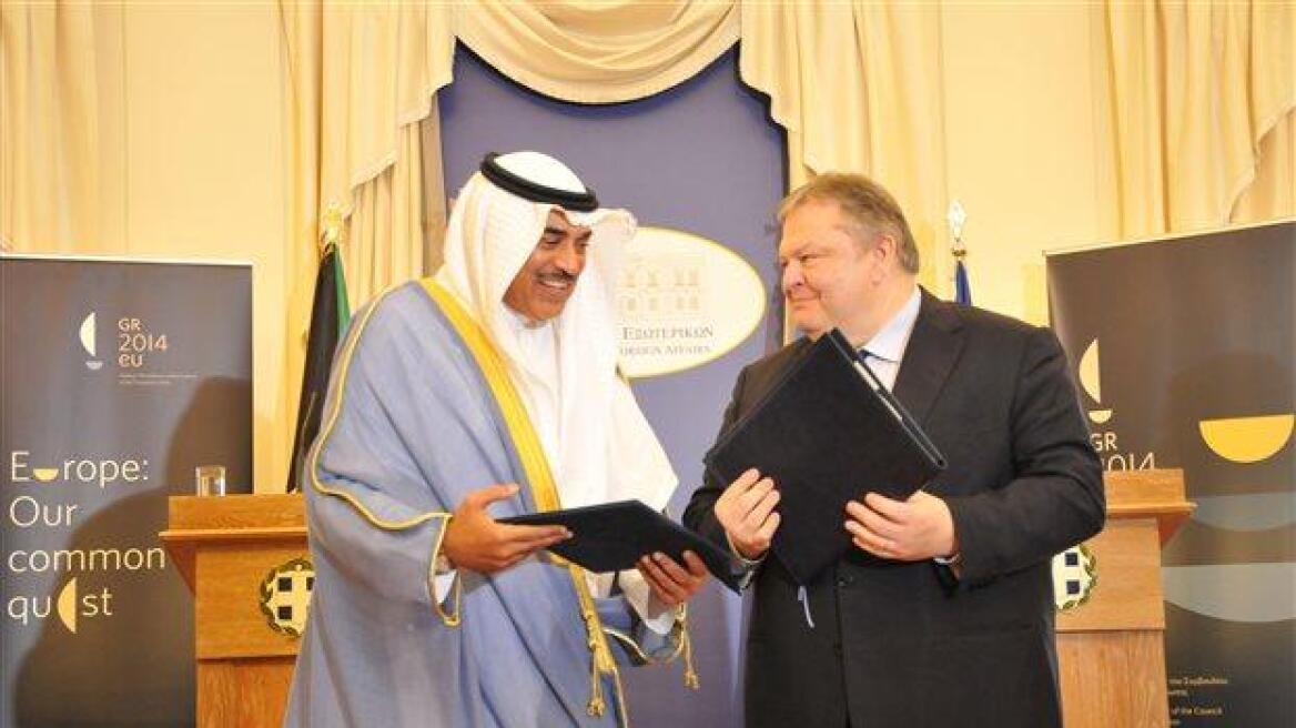 Έπεσαν οι υπογραφές για τη συνεργασία Ελλάδας - Κουβέιτ