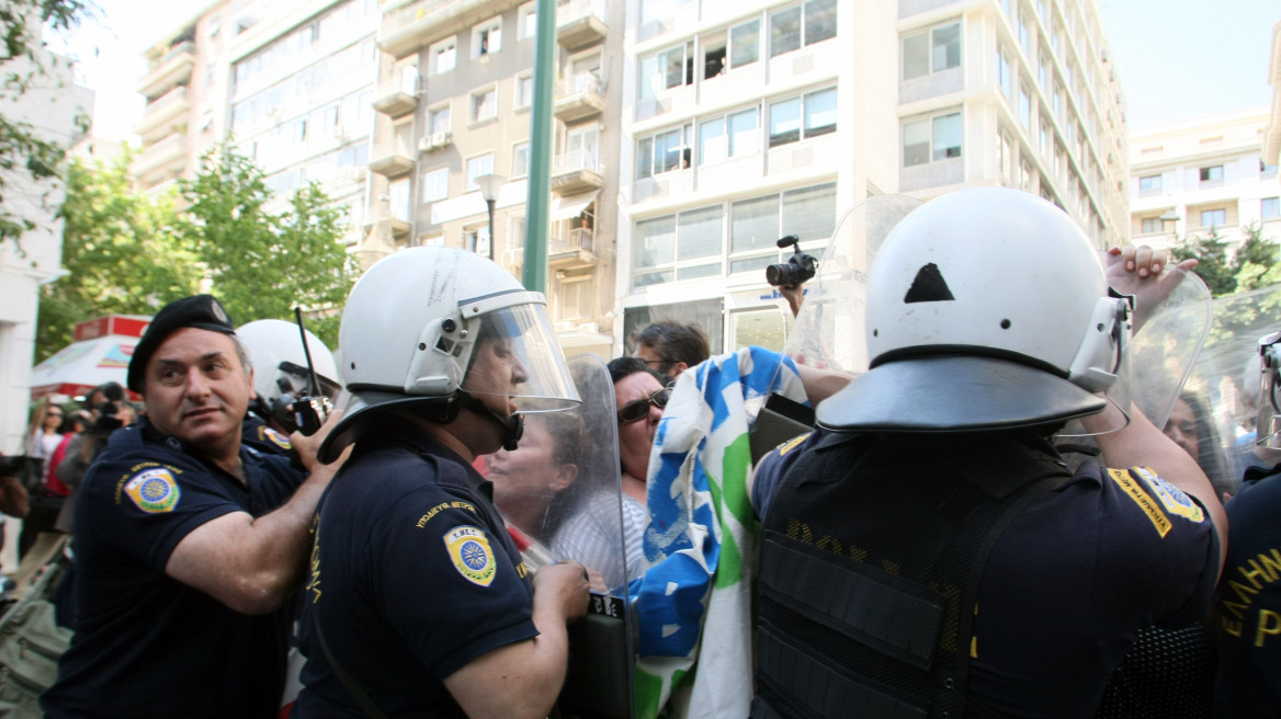 ΣΥΡΙΖΑ: Το μόνο μέσο της κυβέρνησης είναι η ωμή βία
