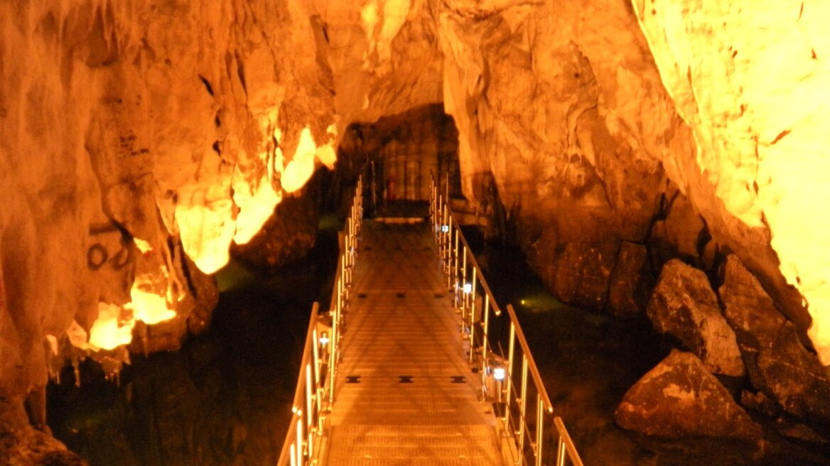 Βραβεύτηκε το Σπήλαιο του Δράκου στην Καστοριά από την Tripadvisor