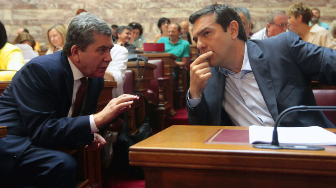 Μητρόπουλος: Οι κομματικοί μηχανισμοί του 4% κρατούν δέσμιο τον ΣΥΡΙΖΑ