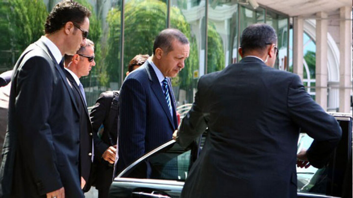Διέφυγε στο εξωτερικό ο σωματοφύλακας του Ερντογάν που υπέκλεπτε τα τηλεφωνήματα