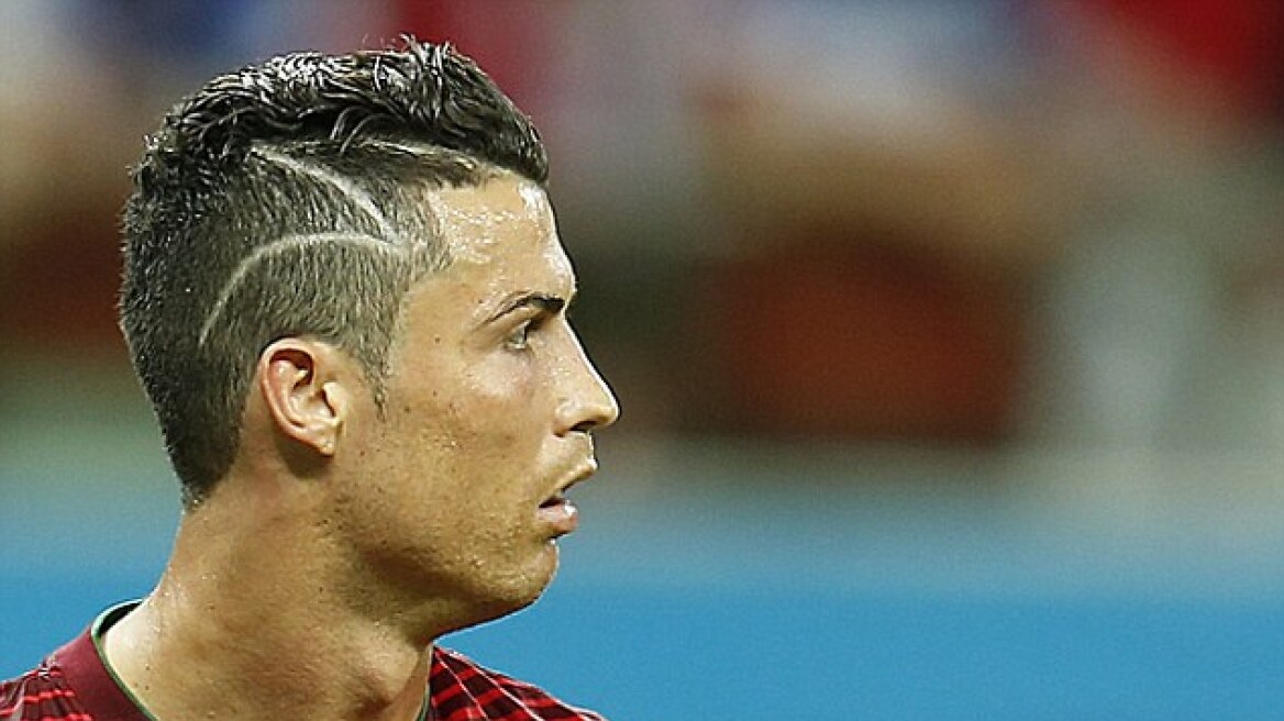 Δείτε το ζιγκ - ζαγκ κούρεμα του Ronaldo