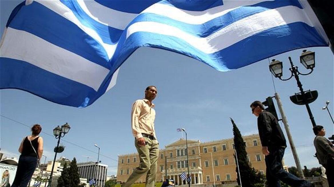 Guardian: «Μόνο η ριζοσπαστική αριστερά μπορεί να σώσει την Ελλάδα απ' την καταστροφή»