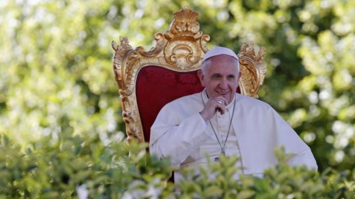 Με θύματα παιδόφιλων ιερέων συναντήθηκε ο Πάπας Φραγκίσκος 