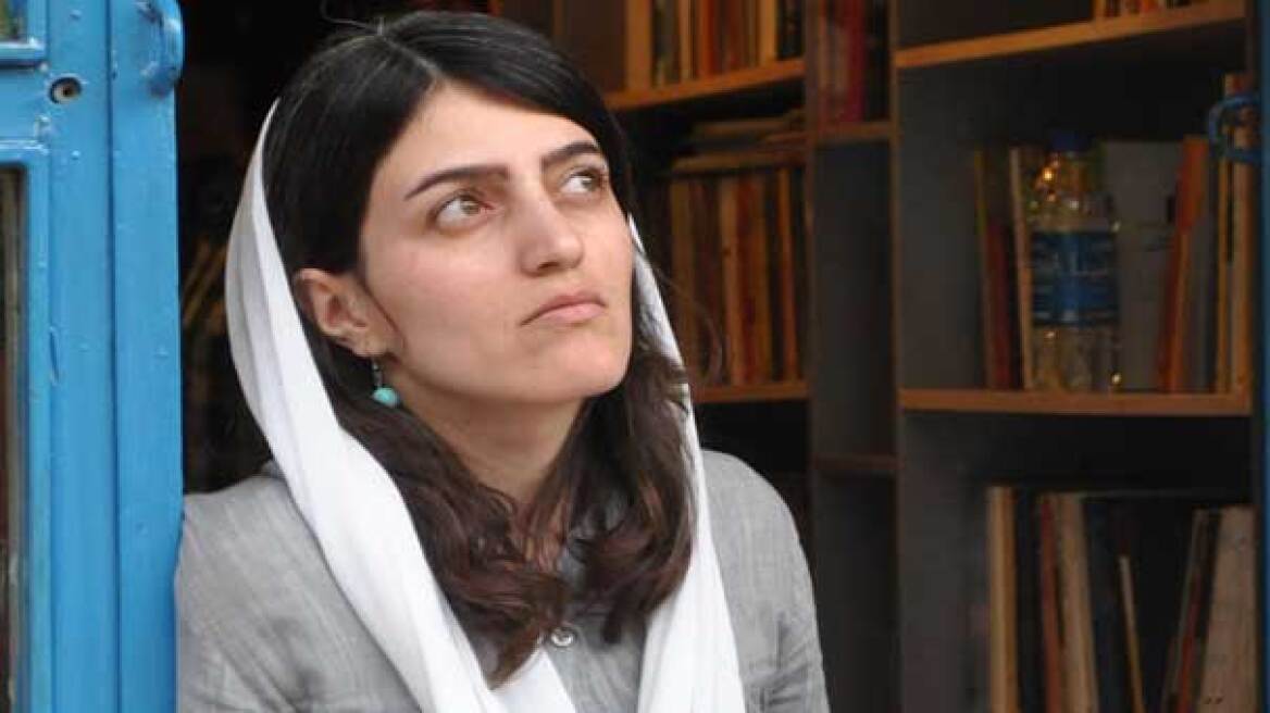 Ιράν: Δύο χρόνια φυλακή και 50 μαστιγώσεις σε γυναίκα μπλόγκερ
