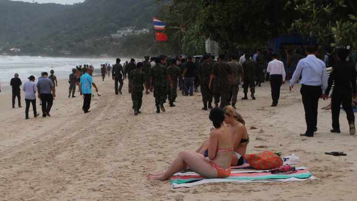 Ταϊλάνδη: Κατέβασαν το στρατό και στις παραλίες