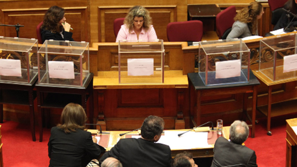 Βουλή: Στο Α' Θερινό Τμήμα το «μπαλάκι» για την τύχη του δημοψηφίσματος