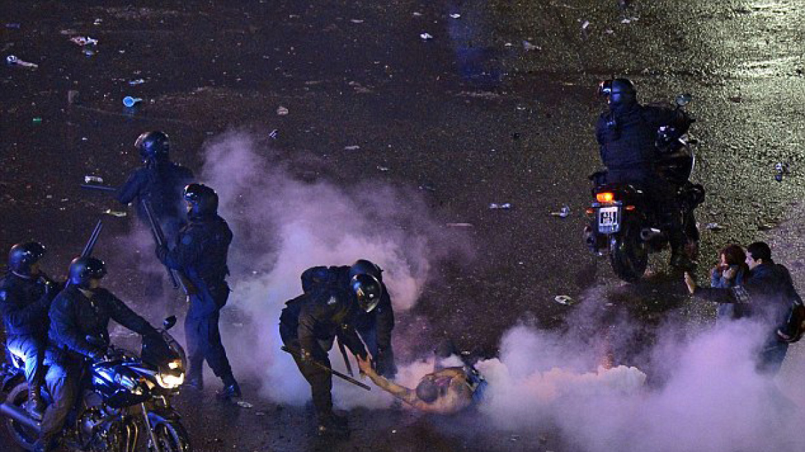 Tραυματίες, συλλήψεις και επεισόδια στην Αργεντινή μετά την ήττα από τη Γερμανία