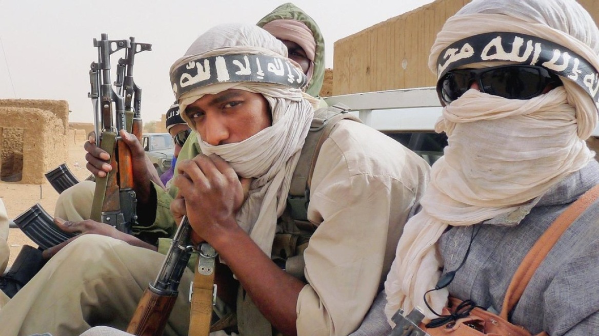 Τμήμα της Αλ Κάιντα απορρίπτει το "χαλιφάτο" που ίδρυσε το Ισλαμικό Κράτος σε Ιράκ-Συρία