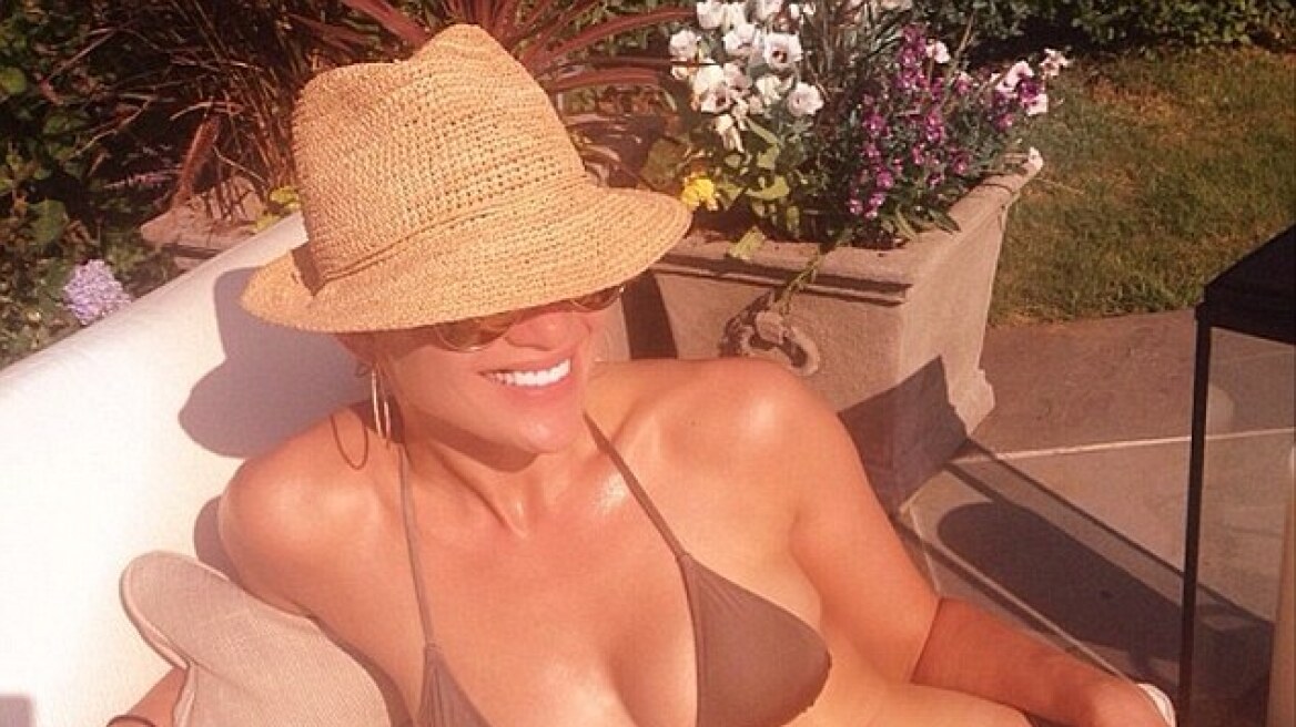 Στα 44 της εξακολουθεί να είναι κορμάρα η Jennifer Lopez