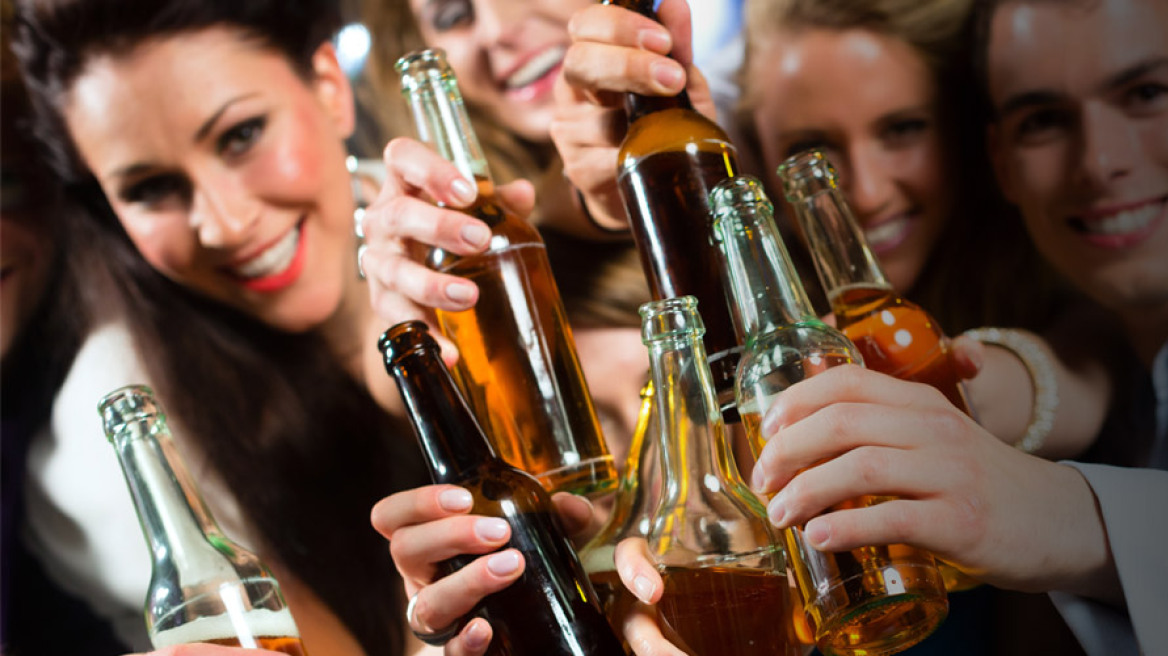 Οι Έλληνες καταναλώνουν λιγότερο αλκοόλ από τους Ευρωπαίους