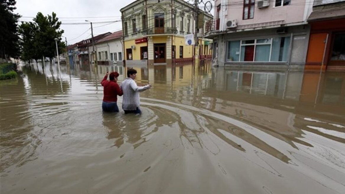 Ζημιές και καταστροφές από πλημμύρες στη Ρουμανία