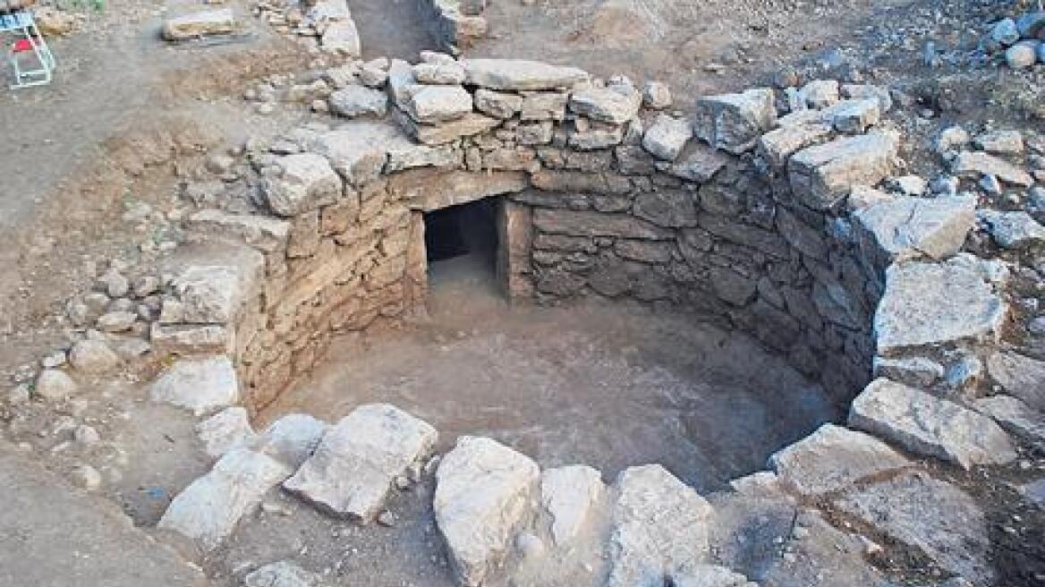Σπουδαία ανακάλυψη: Βρέθηκε μυκηναϊκός θολωτός τάφος στην Άμφισσα