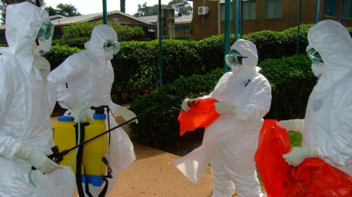 Λιβερία: Με λουκέτο στα σχολεία και υποχρεωτικές άδειες «πολεμά» τον Έμπολα