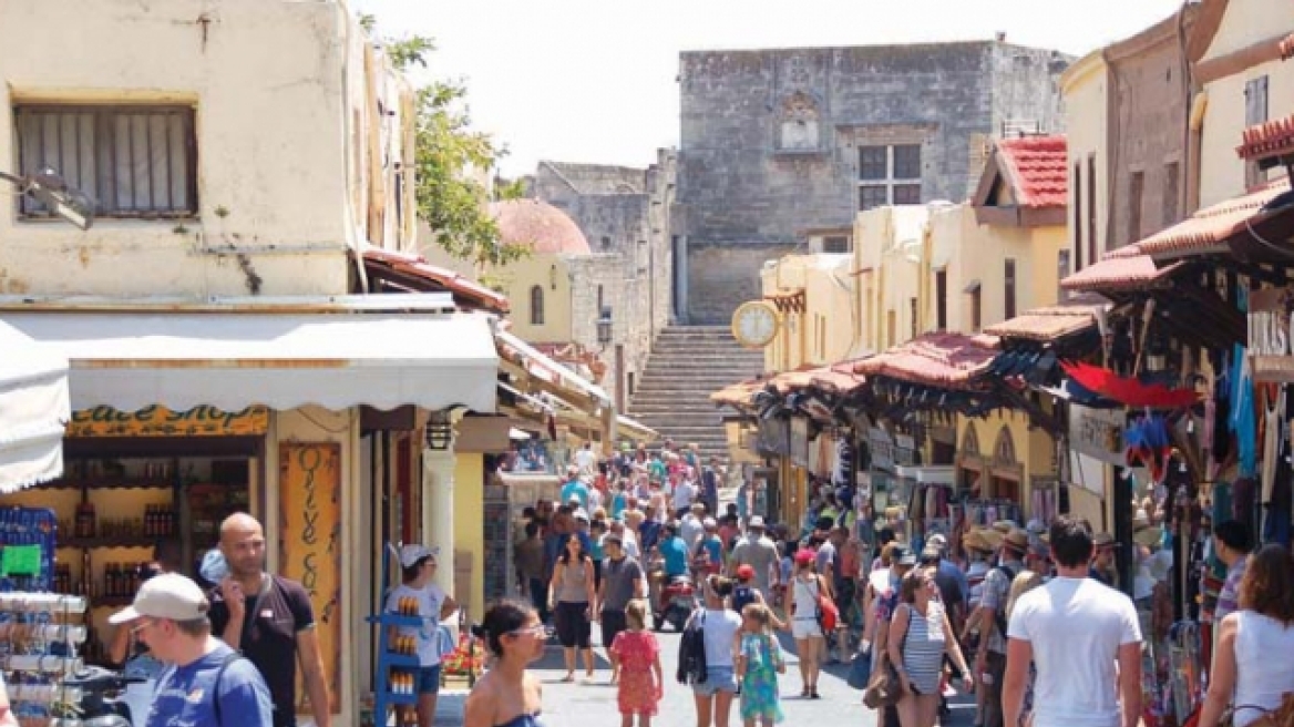 Μόλις το 5% των τουριστών στην Ρόδο είναι Έλληνες