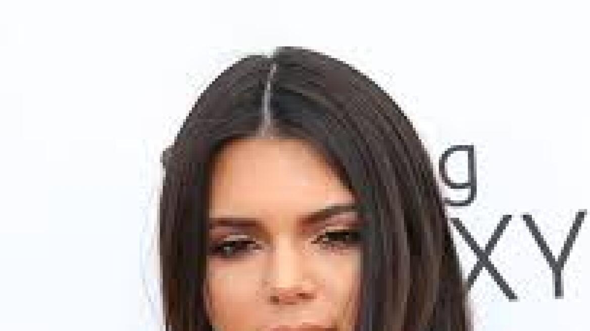Kendall Jenner: Γιατί απαγόρεψε στην Kim Kardashian να έρχεται στα fashion shows που συμμετέχει;