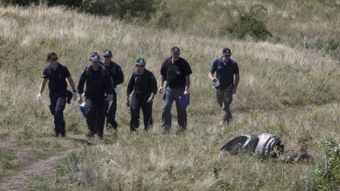 Ουκρανία: Βρέθηκαν ανθρώπινα μέλη στο σημείο της πτώσης της πτήσης MH17