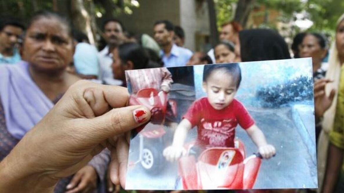 Ινδία: Φρικιαστικός θάνατος για τρίχρονο αγόρι που έπεσε σε κατσαρόλα με βραστό σιρόπι