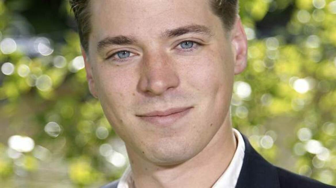 Σουηδία: 25χρονος πολιτικός υποστηρίζει πως είναι γιος του Μιτεράν