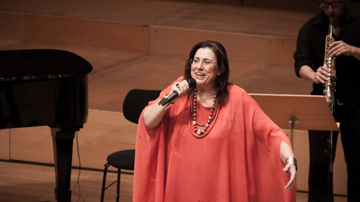 Μαρία Φαραντούρη: Εξηγεί γιατί αρνήθηκε να τραγουδήσει στην Αρχαία Επίδαυρο