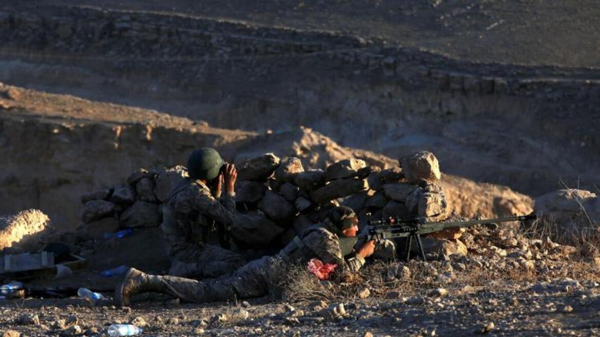Ιράκ: Η καγκελάριος Μέρκελ δεν αποκλείει την αποστολή όπλων στους Κούρδους μαχητές