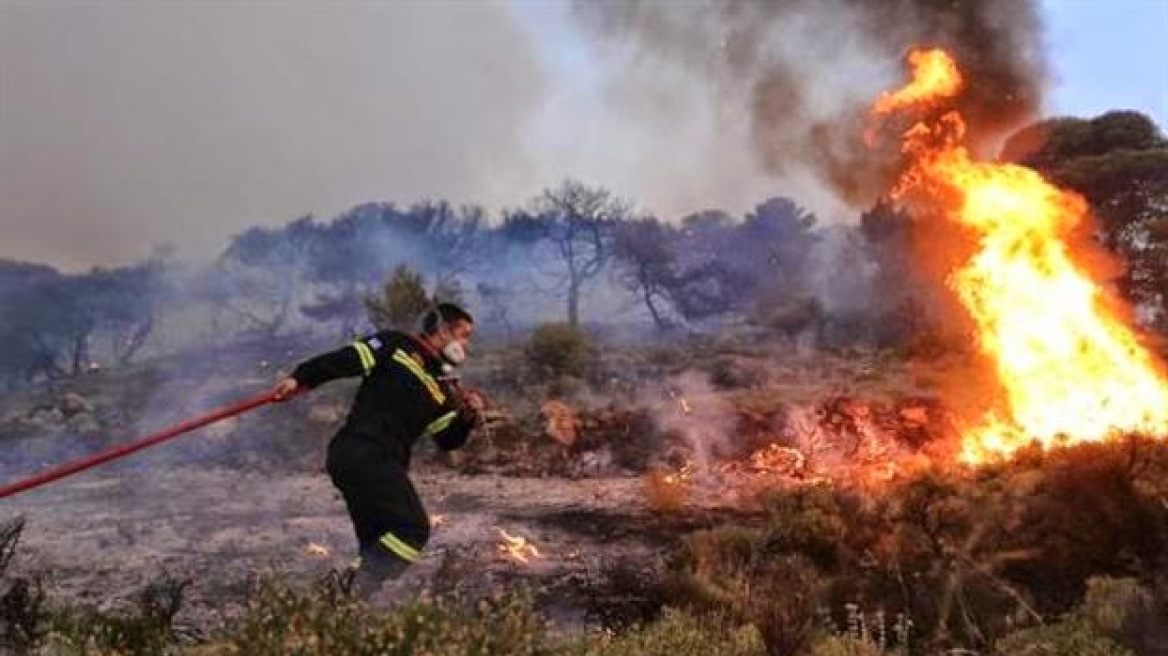 Στο «κόκκινο» ο κίνδυνος πυρκαγιάς τη Δευτέρα για τη νησιωτική Ελλάδα και την Αττική