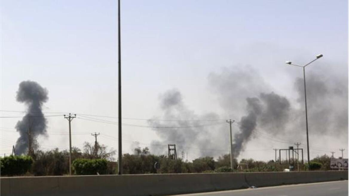 Λιβύη: Άγνωστη η προέλευση των αεροπορικών πληγμάτων στην Τρίπολη