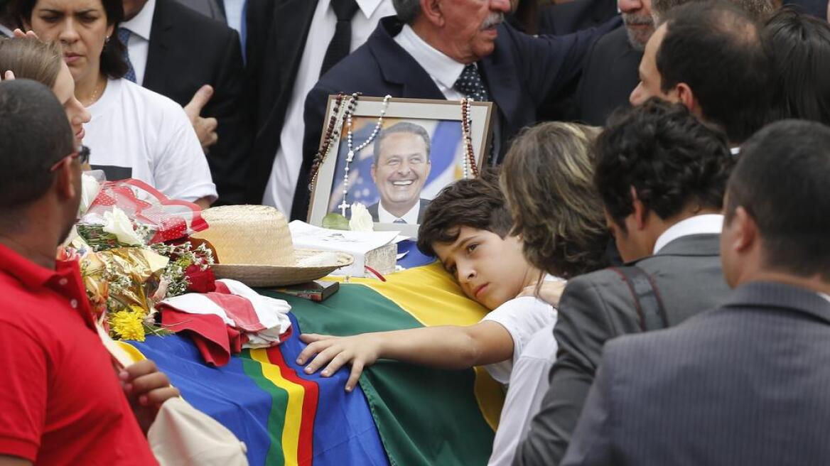 Βραζιλία: Το τελευταίο αντίο στον Εντουάρντο Κάμπος