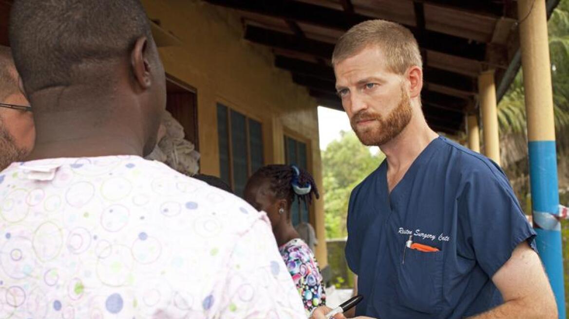 ΗΠΑ: Βγήκε από το νοσοκομείο γιατρός που είχε ασθενήσει από τον Έμπολα