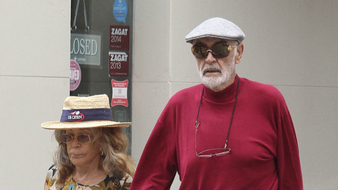 Sean Connery: Βόλτα με τη γυναίκα του