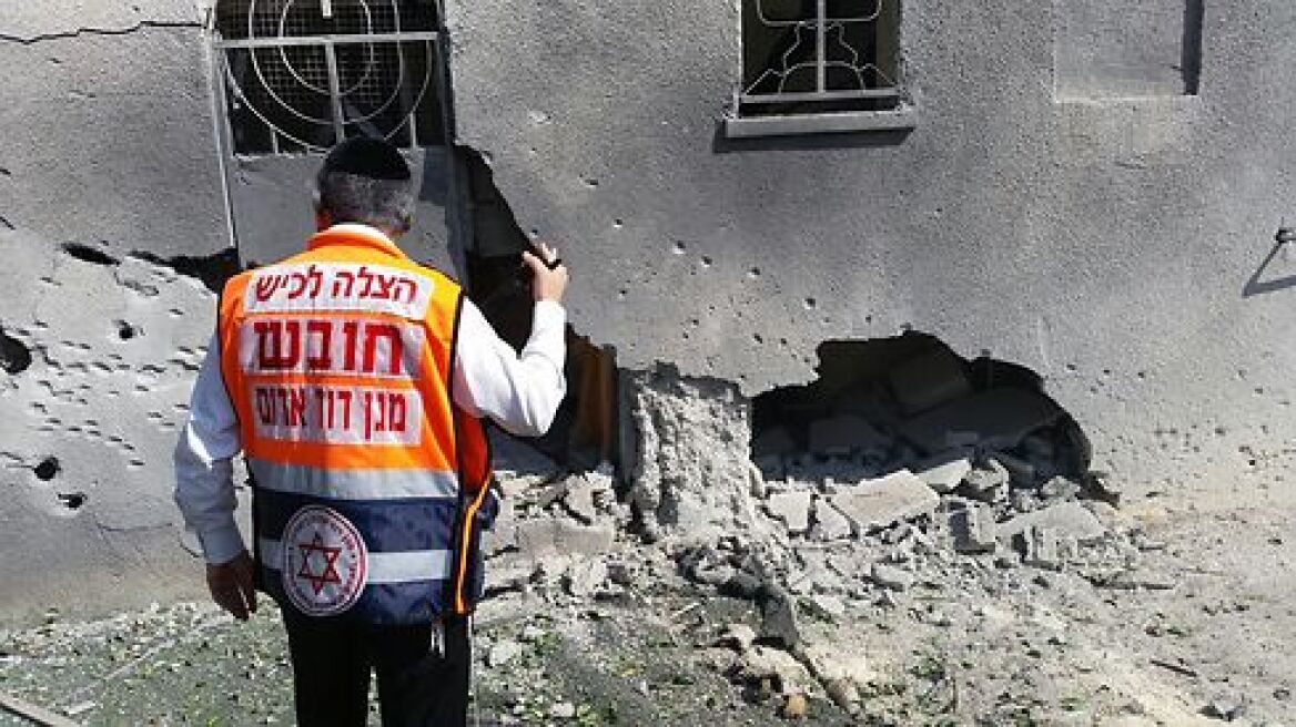 Ρουκέτα της Χαμάς έπληξε συναγωγή στο νότιο Ισραήλ