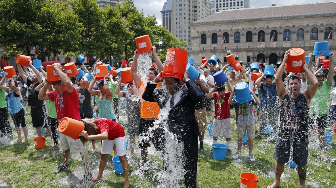 Ice Bucket Challenge: Απαγορεύεται σε Αμερικανούς διπλωμάτες
