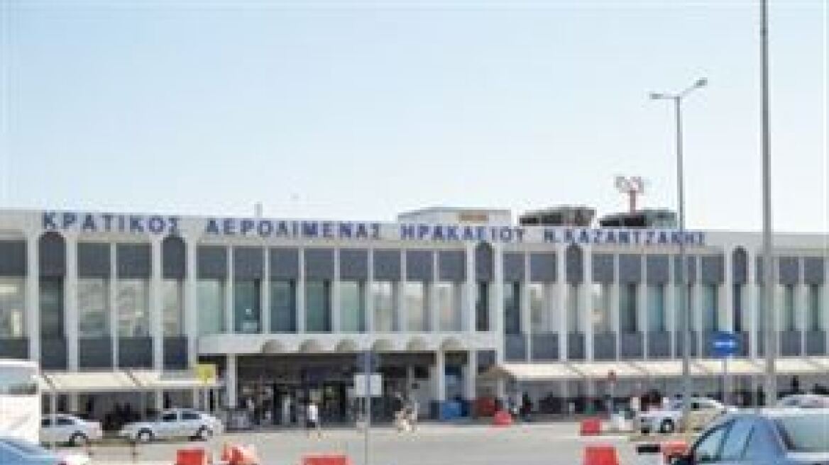 Κρήτη: Στο νοσοκομείο Ρώσος τουρίστας που σε κατάσταση μέθης τραυματίστηκε εν πτήσει