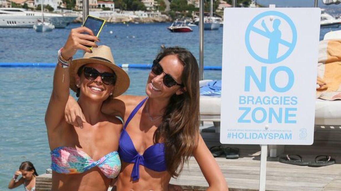 Απαγορεύονται οι selfies σε παραλία της νοτίου Γαλλίας
