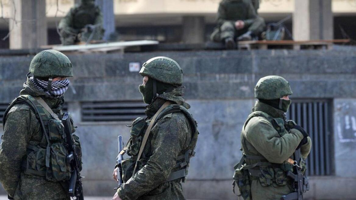 Ουκρανία: Δέσμευση Ποροσένκο για επανεξοπλισμό του στρατού  